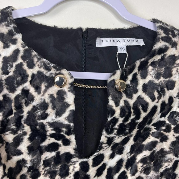 Trina Turk Animal Print Faux Fur 3/4 Sleeve Serpentine Top NWT Size XS - Picture 3 of 9
